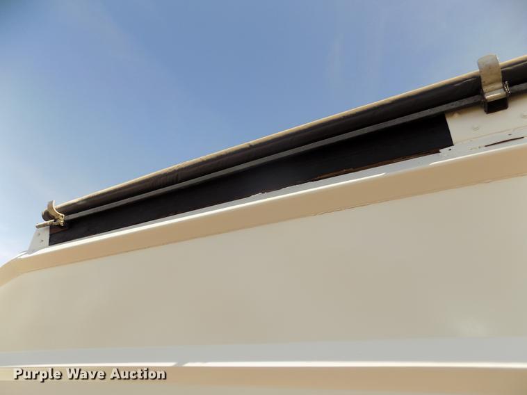 image for item DD2908 1999 Road Master G440 bottom dump trailer