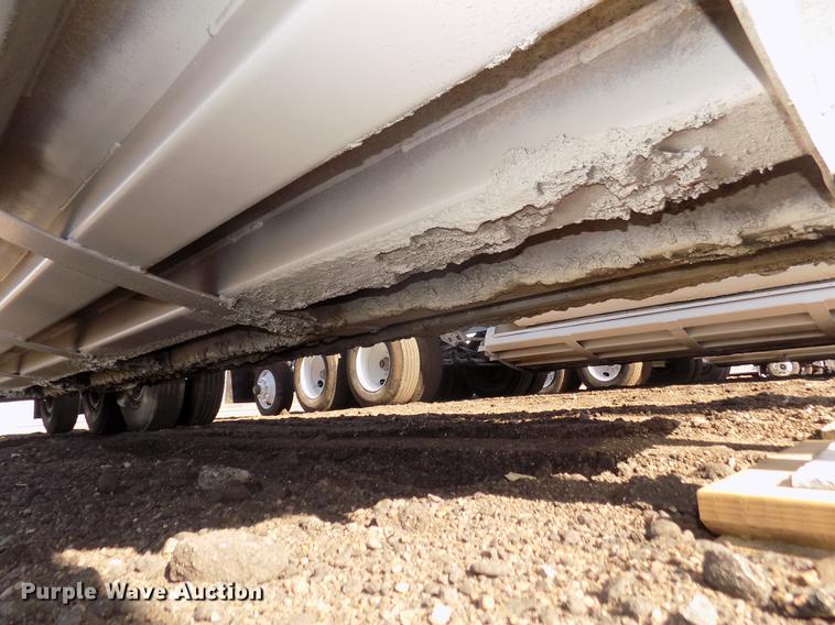 image for item DD2908 1999 Road Master G440 bottom dump trailer