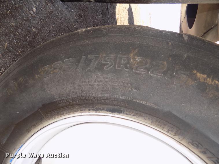 image for item DD2908 1999 Road Master G440 bottom dump trailer