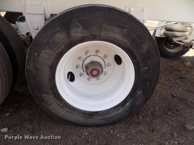 image for item DD2908 1999 Road Master G440 bottom dump trailer