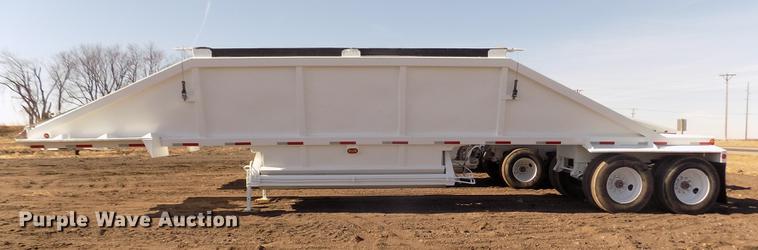 image for item DD2909 2000 Red River BD237 bottom dump trailer