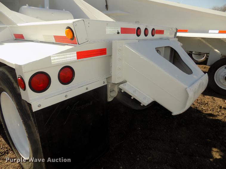 image for item DD2909 2000 Red River BD237 bottom dump trailer