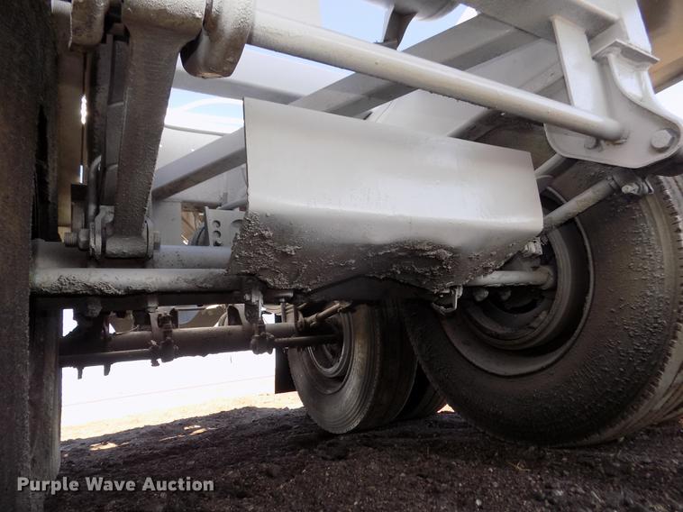 image for item DD2909 2000 Red River BD237 bottom dump trailer