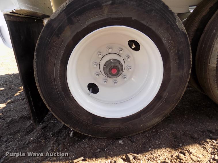 image for item DD2909 2000 Red River BD237 bottom dump trailer