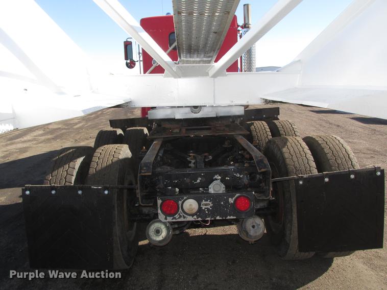 image for item DD2910 1999 Kenworth T800 semi truck