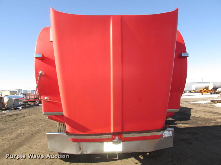 image for item DD2910 1999 Kenworth T800 semi truck