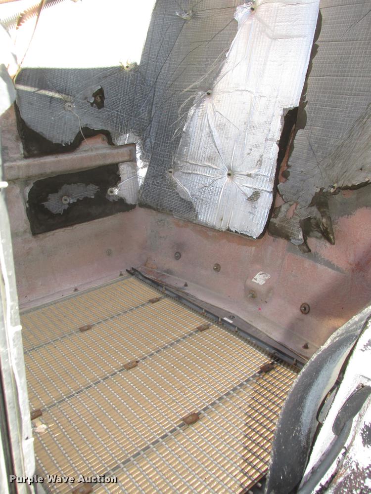 image for item DD2910 1999 Kenworth T800 semi truck