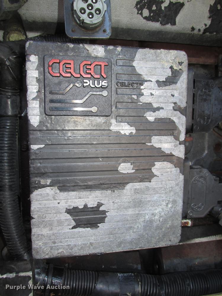 image for item DD2910 1999 Kenworth T800 semi truck