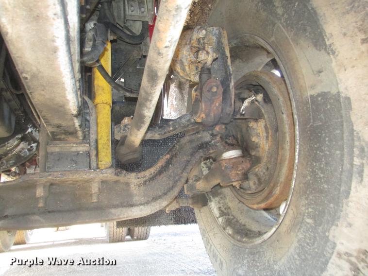 image for item DD2910 1999 Kenworth T800 semi truck