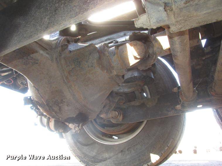 image for item DD2910 1999 Kenworth T800 semi truck