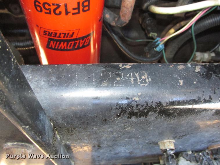 image for item DD2910 1999 Kenworth T800 semi truck