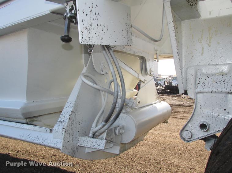 image for item DD2911 1999 Roadmaster G440 bottom dump trailer