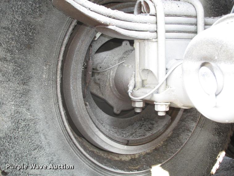 image for item DD2911 1999 Roadmaster G440 bottom dump trailer