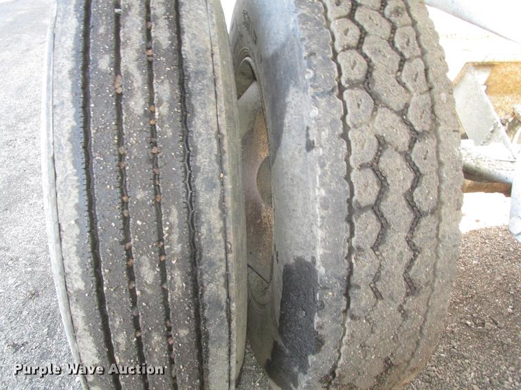 image for item DD2911 1999 Roadmaster G440 bottom dump trailer