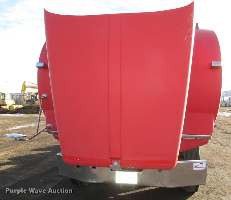 image for item DD2913 1999 Kenworth T800B semi truck