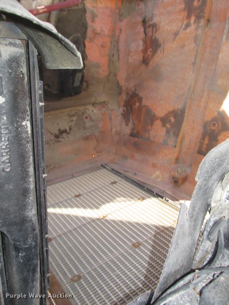 image for item DD2913 1999 Kenworth T800B semi truck