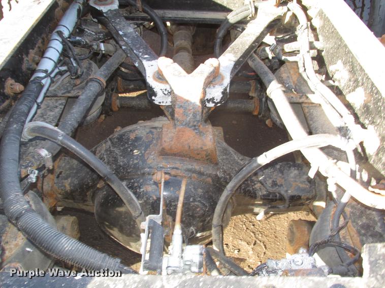 image for item DD2913 1999 Kenworth T800B semi truck