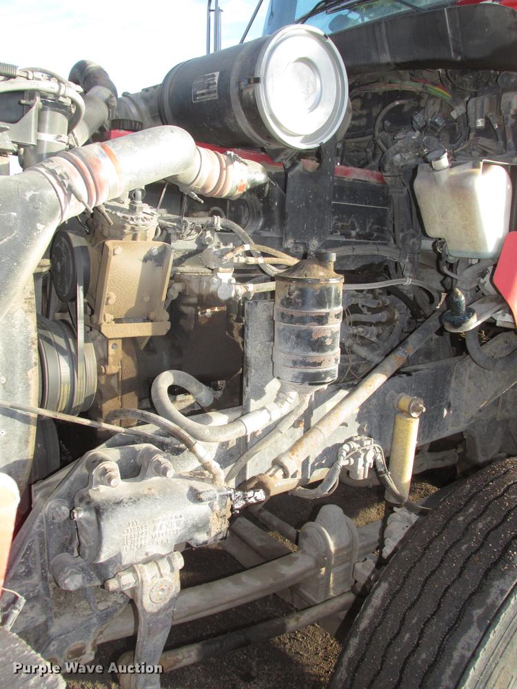 image for item DD2914 1999 Kenworth T800B semi truck