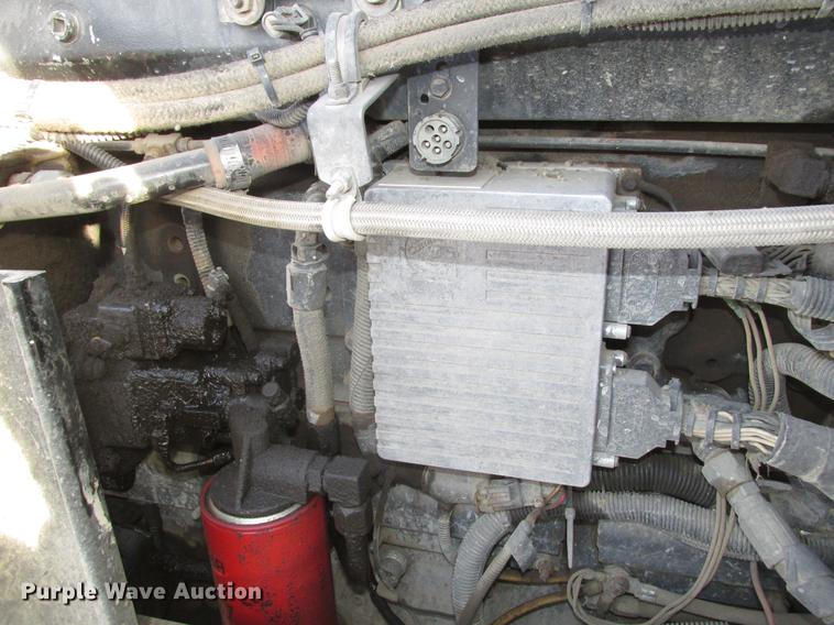 image for item DD2914 1999 Kenworth T800B semi truck