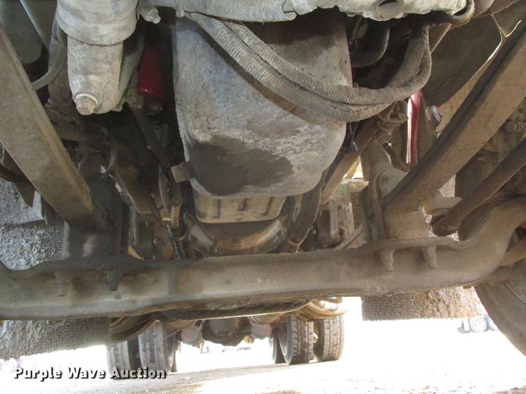 image for item DD2914 1999 Kenworth T800B semi truck