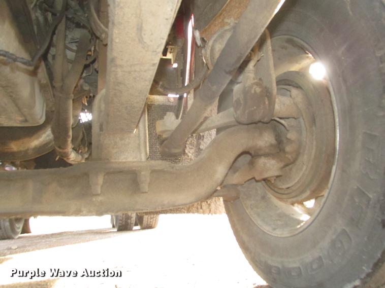 image for item DD2914 1999 Kenworth T800B semi truck