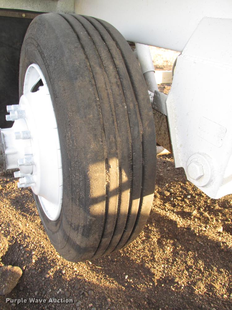 image for item DD2916 1999 Roadmaster G440 bottom dump trailer