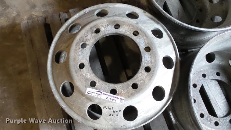 image for item DT9461 (3) 22.5" aluminum pilot hub wheels