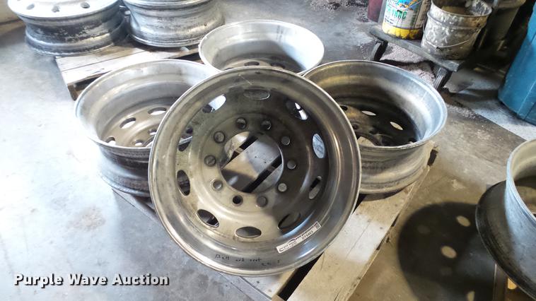 image for item DT9463 (4) 22.5" aluminum ball and seat wheels