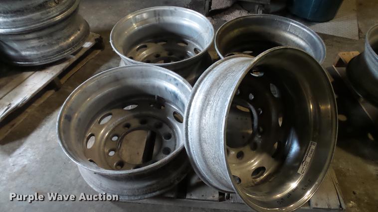 image for item DT9463 (4) 22.5" aluminum ball and seat wheels