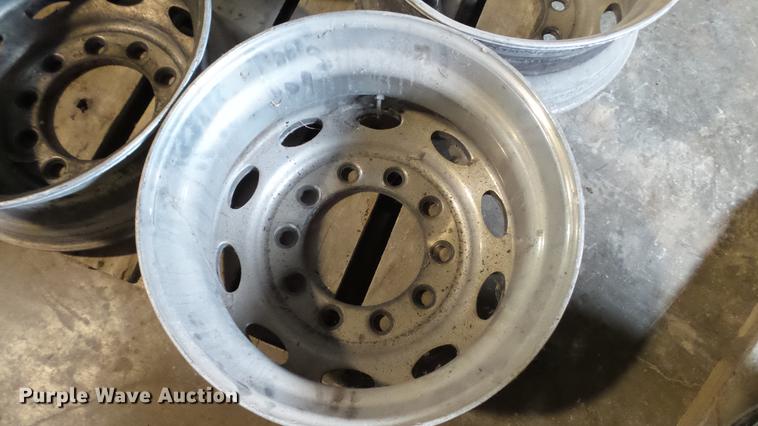 image for item DT9463 (4) 22.5" aluminum ball and seat wheels