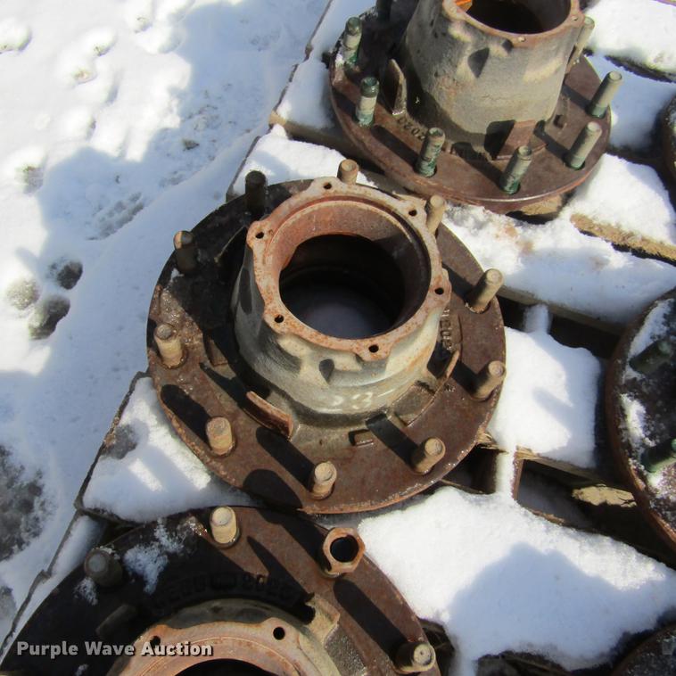 image for item DT9466 (10) Webb 2023 trailer axle hubs