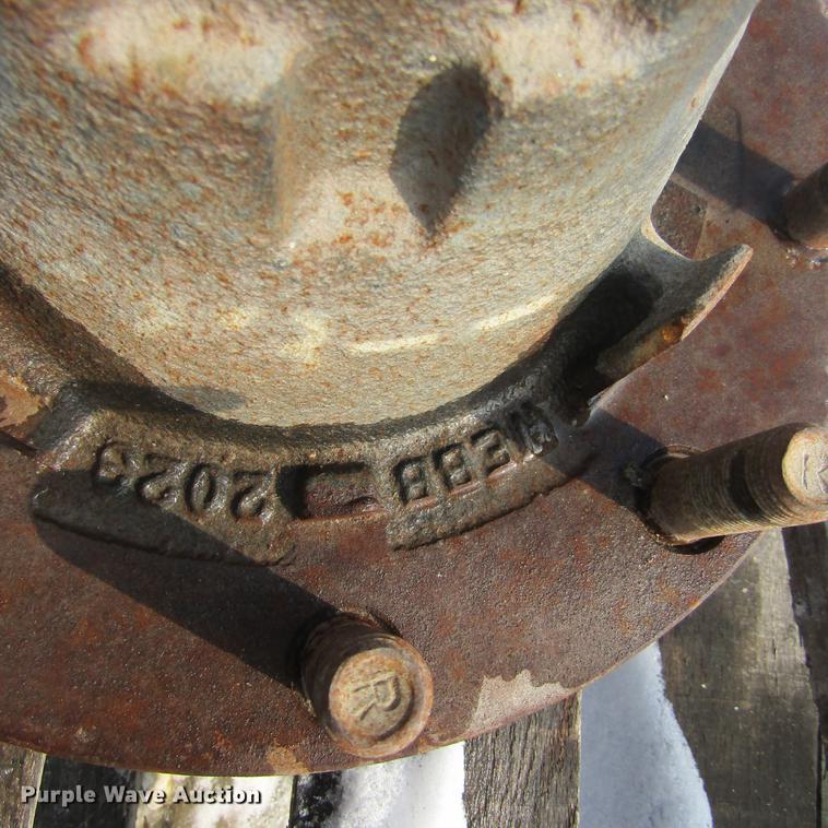 image for item DT9468 (8) Webb 2023 trailer axle hubs