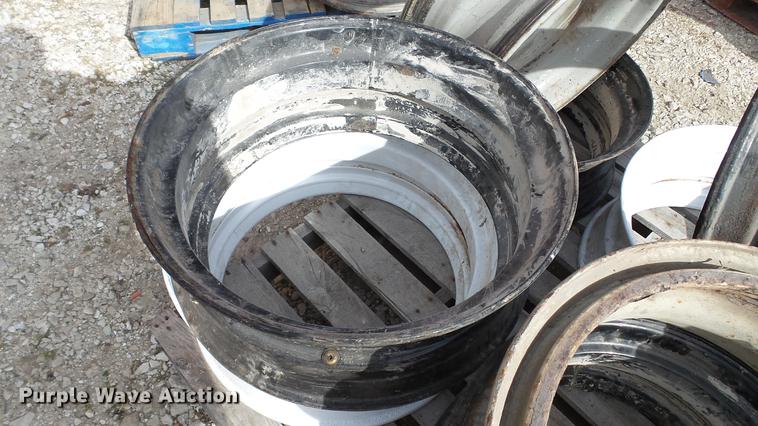 image for item DT9474 (8) Dayton 24.5" wheels