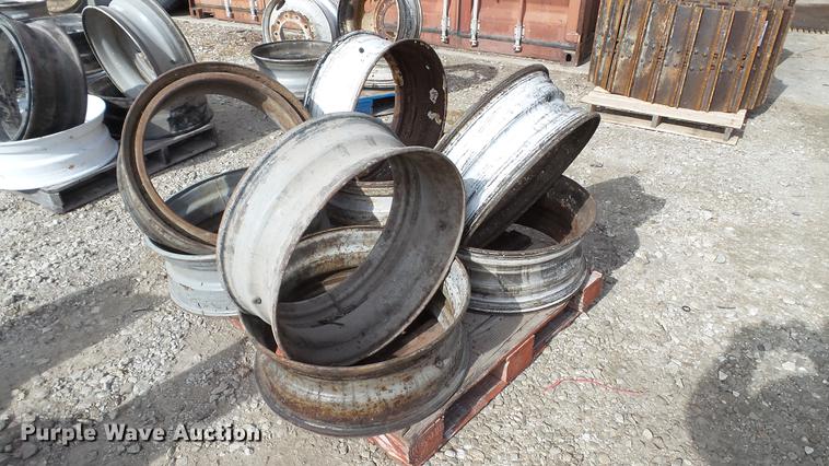 image for item DT9476 (8) Dayton 24.5" wheels