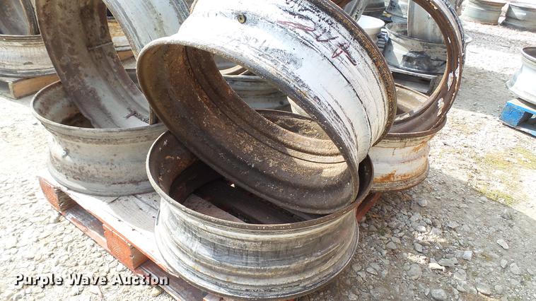 image for item DT9476 (8) Dayton 24.5" wheels