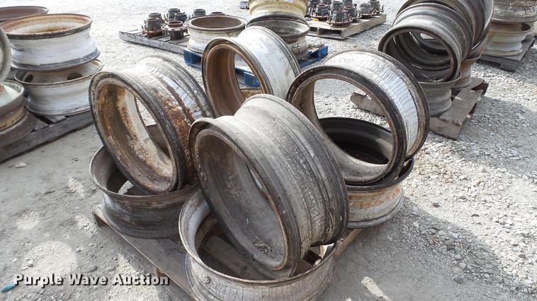 image for item DT9477 (8) Dayton 24.5" wheels