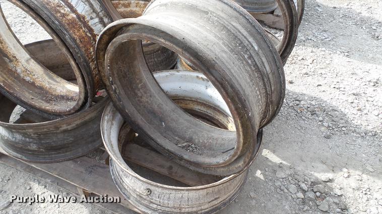 image for item DT9477 (8) Dayton 24.5" wheels