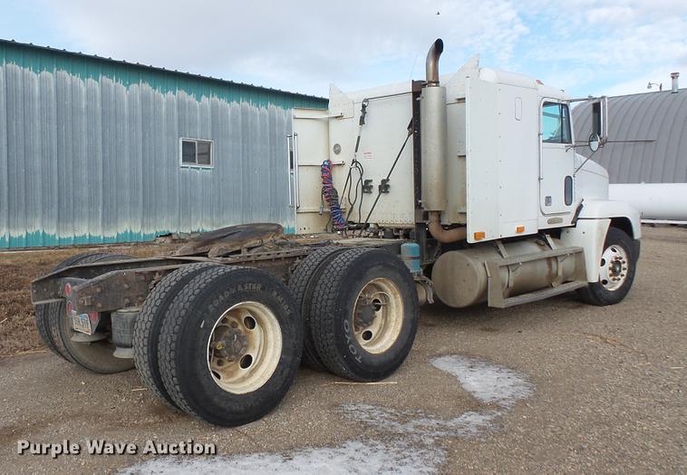 image for item EA9689 1995 Freightliner FLD semi truck