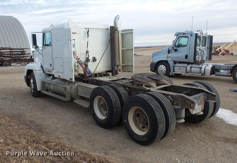 image for item EA9689 1995 Freightliner FLD semi truck