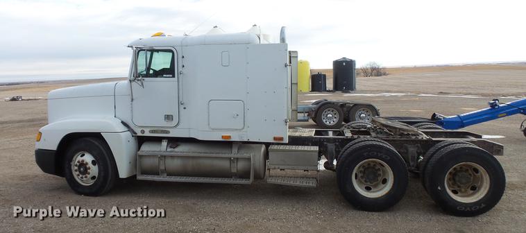 image for item EA9689 1995 Freightliner FLD semi truck