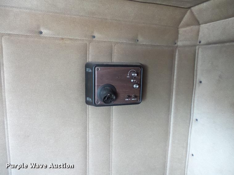 image for item EA9689 1995 Freightliner FLD semi truck