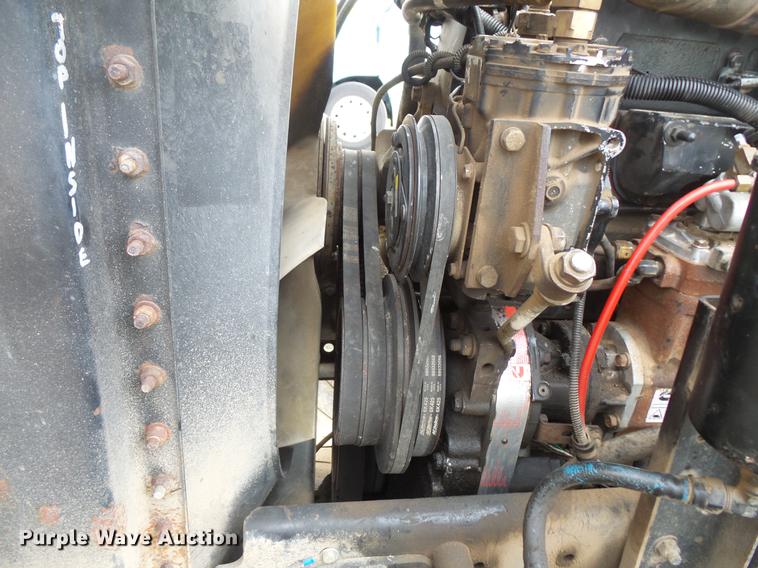 image for item EA9689 1995 Freightliner FLD semi truck