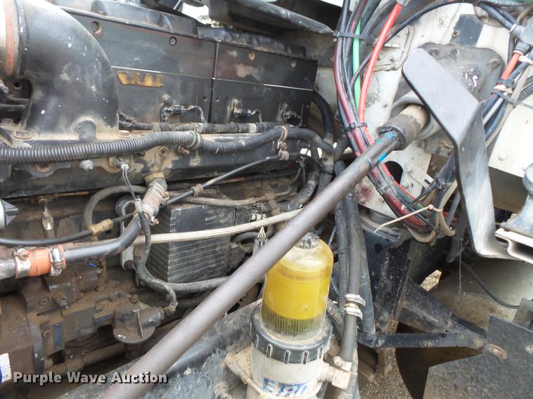 image for item EA9689 1995 Freightliner FLD semi truck