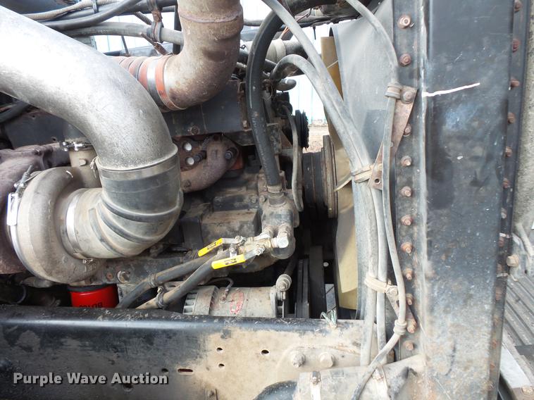 image for item EA9689 1995 Freightliner FLD semi truck