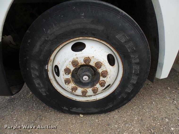 image for item EA9689 1995 Freightliner FLD semi truck