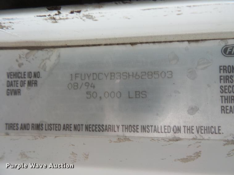 image for item EA9689 1995 Freightliner FLD semi truck