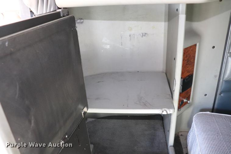 image for item EC9402 1999 Kenworth T600B semi truck