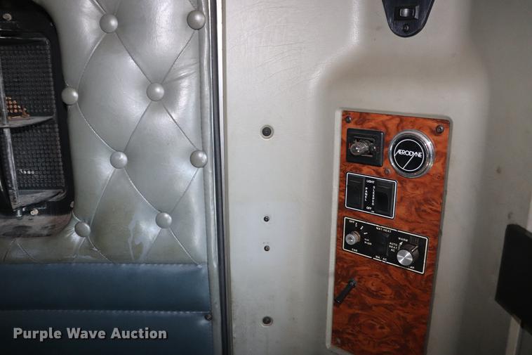 image for item EC9402 1999 Kenworth T600B semi truck