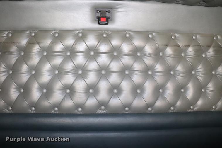 image for item EC9402 1999 Kenworth T600B semi truck