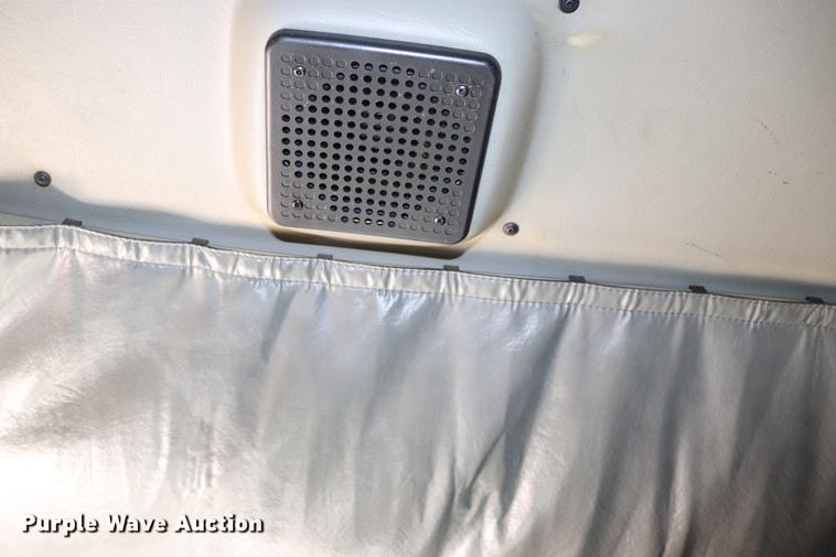 image for item EC9402 1999 Kenworth T600B semi truck